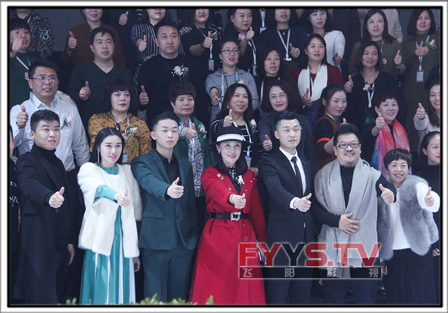 珞娜2018夏季高级女装发布会—武汉发布会拍摄(图11) 珞娜2018夏季高级女装发布会—武汉发布会拍摄(图11)