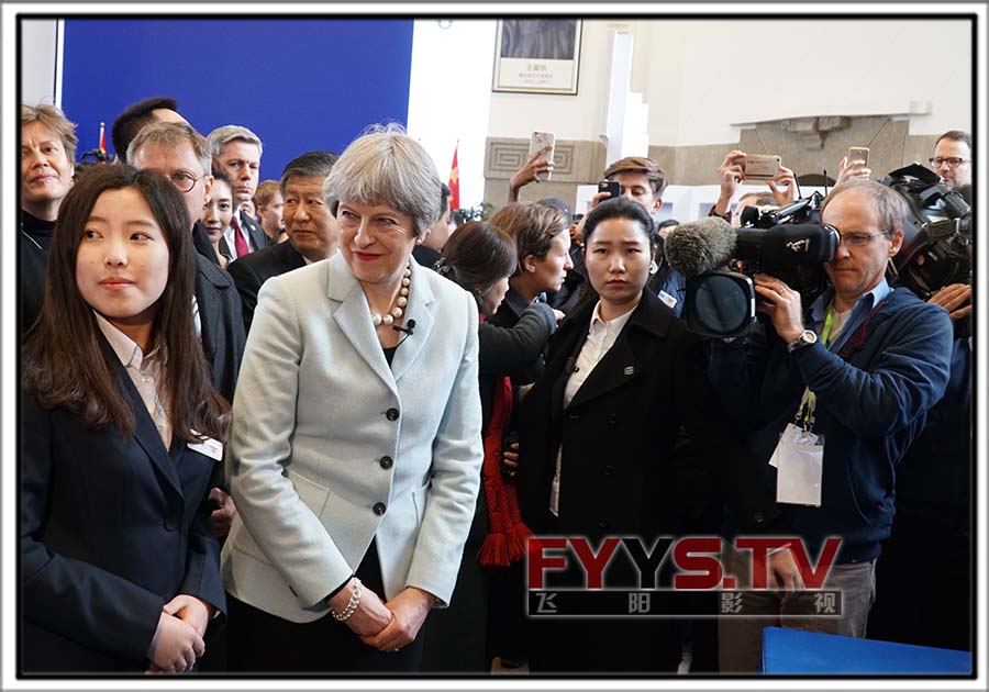 英国首相特雷莎·梅访问武汉大学,出席“灵动青春盛典”(图6) 英国首相特雷莎·梅访问武汉大学,出席“灵动青春盛典”(图6)