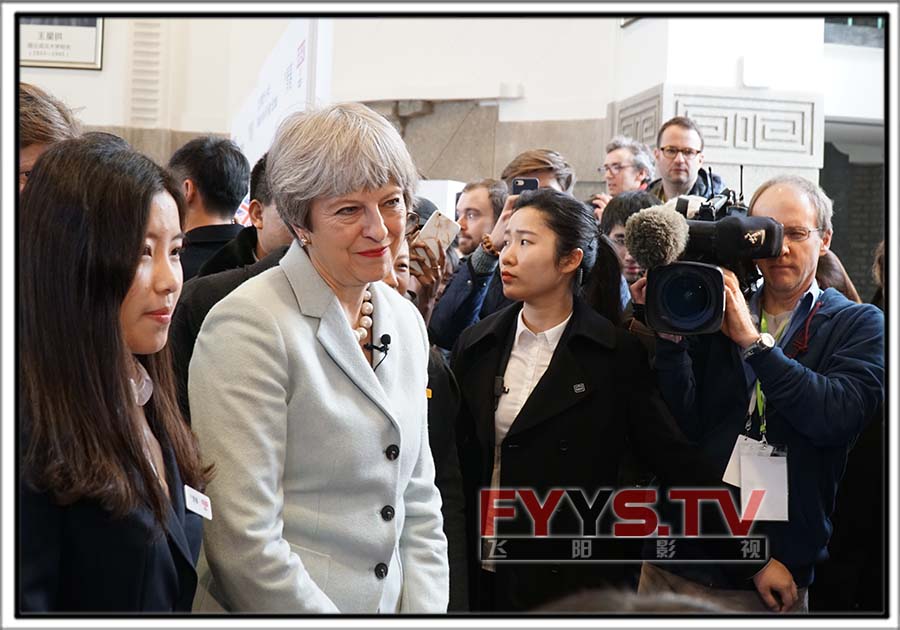英国首相特雷莎·梅访问武汉大学,出席“灵动青春盛典”(图5) 英国首相特雷莎·梅访问武汉大学,出席“灵动青春盛典”(图5)