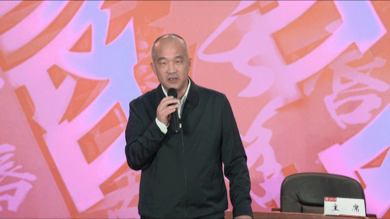 武汉大学第三十三届唇舌烽火辩论赛(图5) 武汉大学第三十三届唇舌烽火辩论赛(图5)